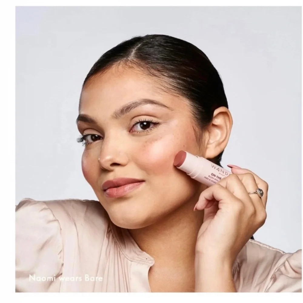 Wander Beauty On-the-Glow Blush and Illuminator Nude Soft Glow NIB
